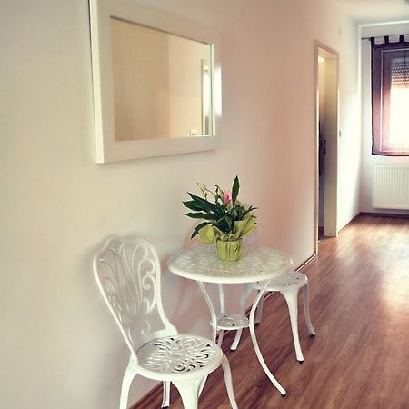Hostel Art Gradiska Ngoại thất bức ảnh